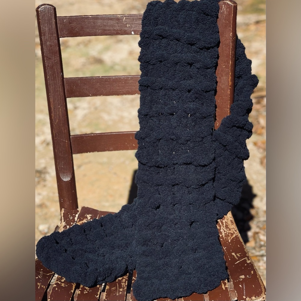 Handmade Hand Crafted Knit Chunky Blanket Scarf Black - Picture 2 of 4